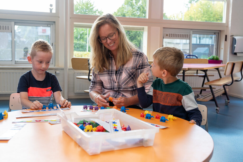 Christelijke basisschool Dronten, leren op eigen manier op De Schakel